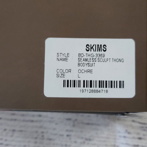 New Skims Seamless Sculpt Thong Bodysuit in Ochre - Picture 6 of 9